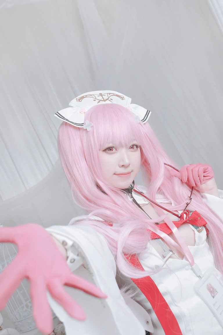 《英仙座护士》｜朝霧愛 · 20张写真