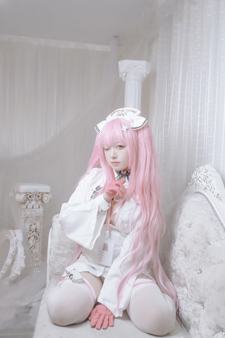 《英仙座护士》｜朝霧愛 · 20张写真