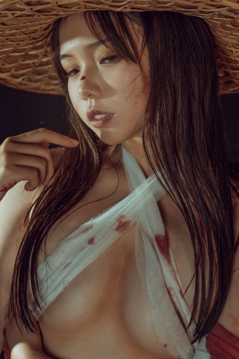 《杀手》｜七月喵子 · 30张写真