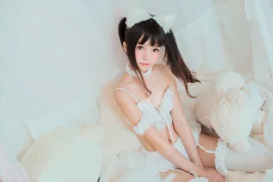 《白猫》｜桜桃喵 · 32张写真