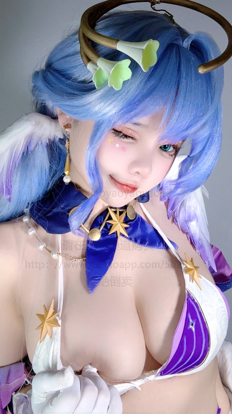 《知更鸟自拍版》｜小瑶幺幺 · 40张写真、7 个视频