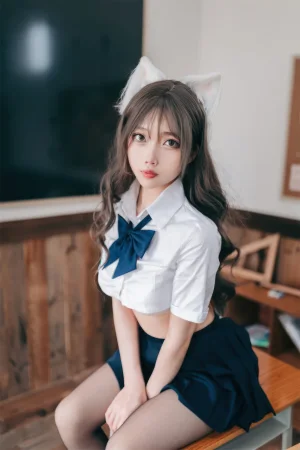 《生徒会坏猫猫》｜杏仁曲奇 · 52张写真