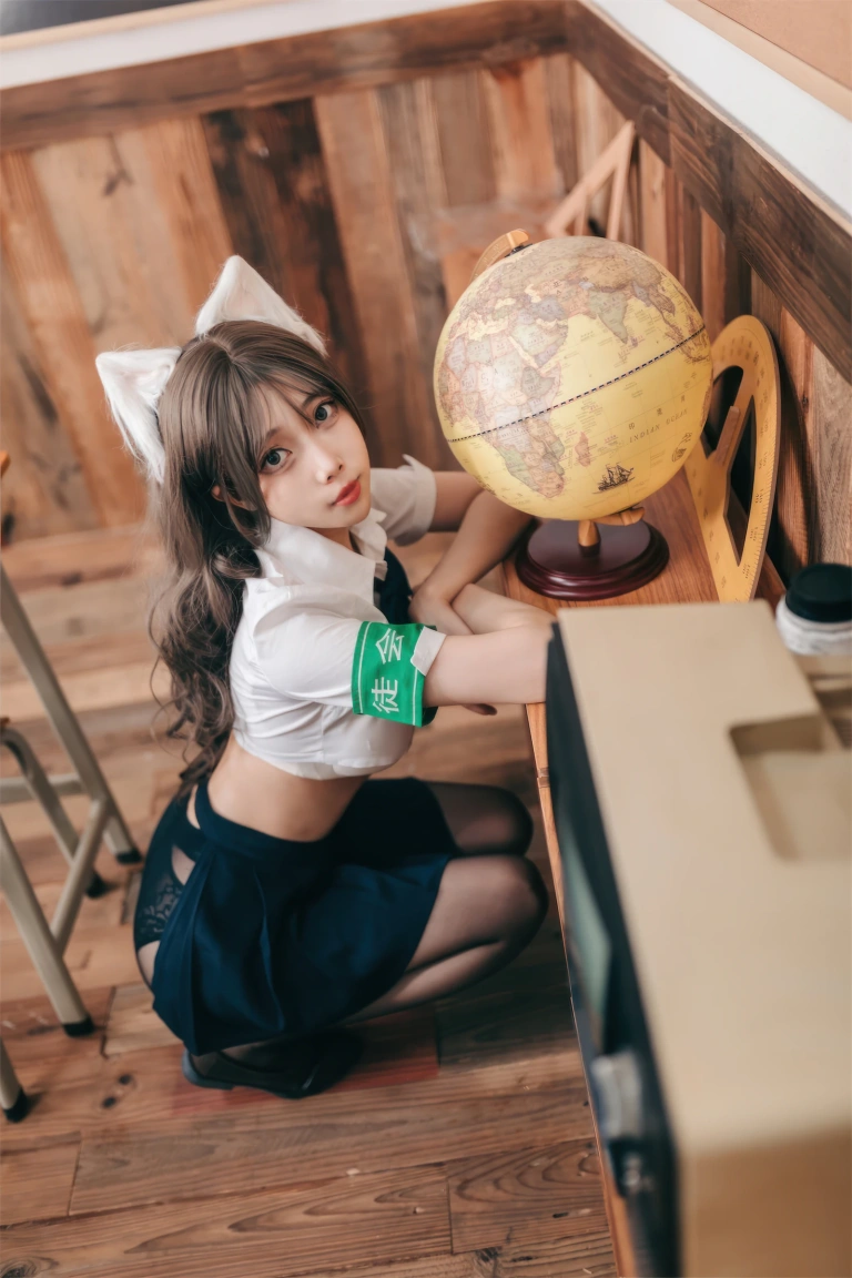《生徒会坏猫猫》｜杏仁曲奇 · 52张写真