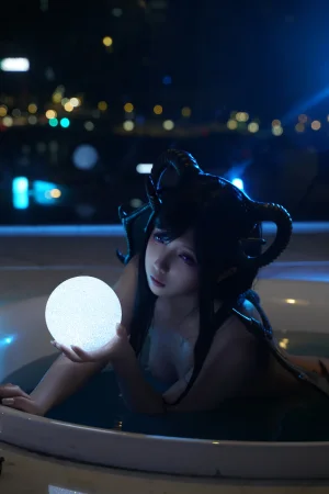 《浴缸三套合集（恶魔 虎鲸 小狗）》｜小和甜酒 · 80张写真