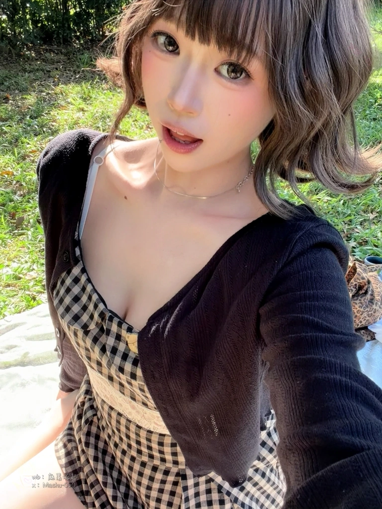 《绿意深处的邀约》｜麻薯好吃 · 92张写真