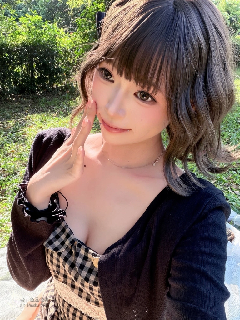 《绿意深处的邀约》｜麻薯好吃 · 92张写真
