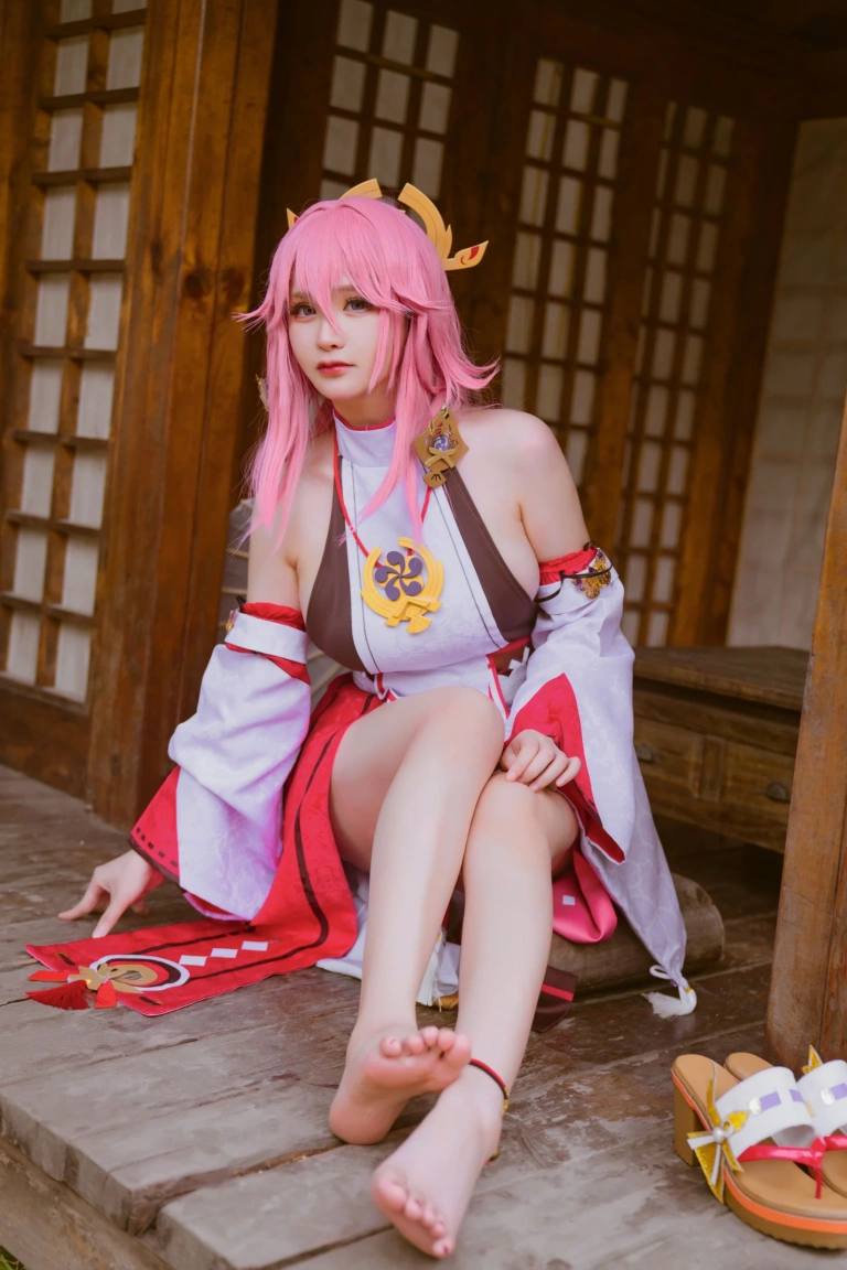 《八重神子Cosplay集》｜前羽 · 36张写真