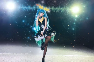 《初音Miku》｜面饼仙儿 · 19张写真