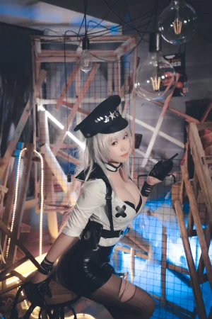 《甘古特监狱服》｜芋圆侑子 · 12张写真