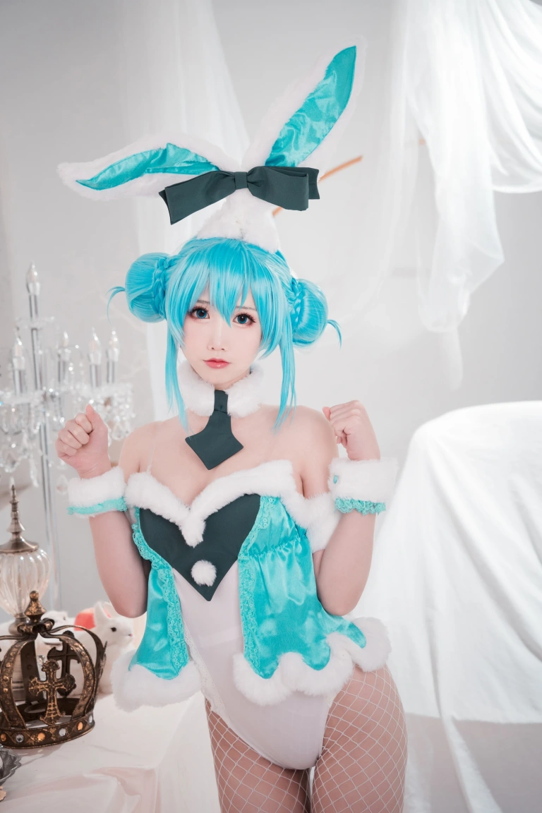 《初音兔女郎》｜面饼仙儿 · 17张写真