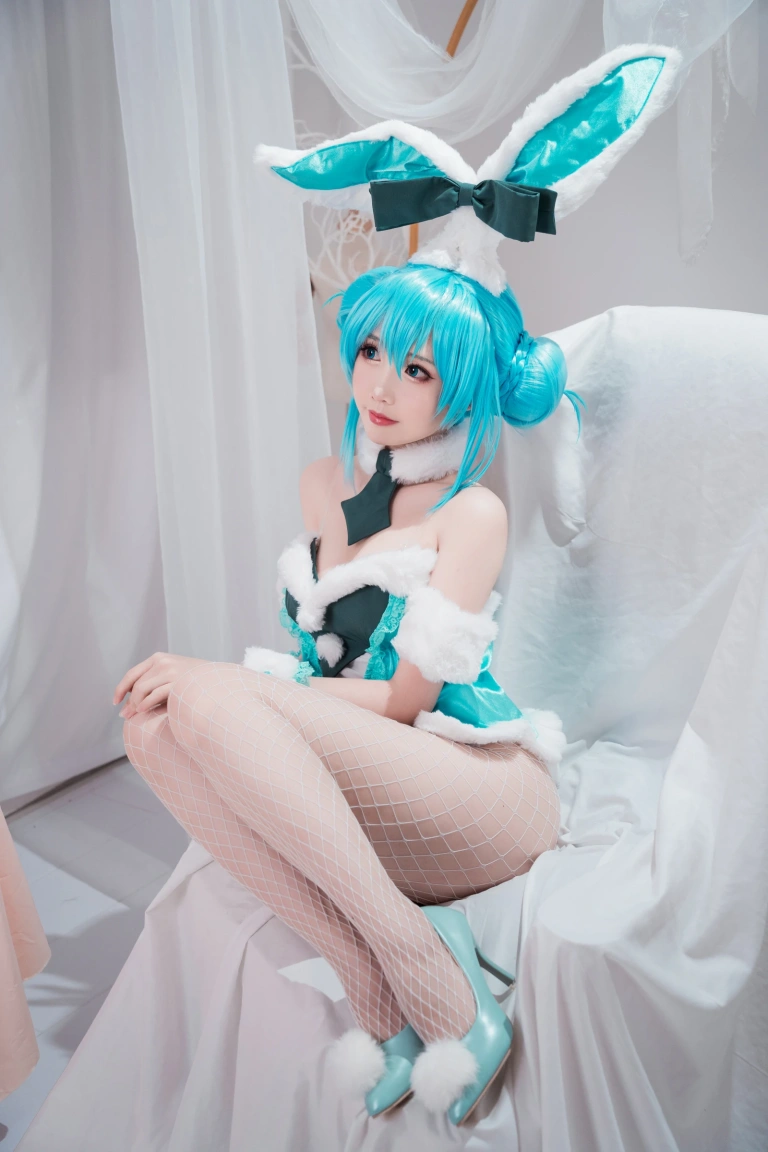 《初音兔女郎》｜面饼仙儿 · 17张写真