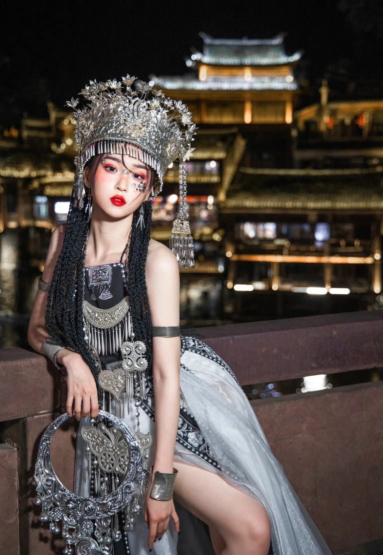 《苗疆女子》｜瓦斯塔亚小龙虾 · 18张写真