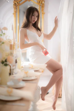 《白裙私房》｜一北亦北 · 20张写真