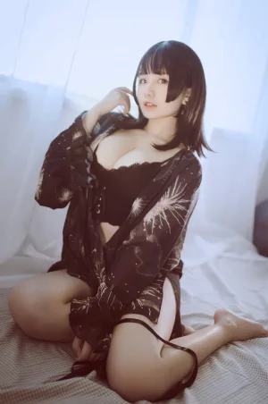 《黑色吊带》｜阿半今天很开心 · 23张写真