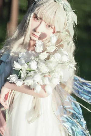 《林中精灵》｜是三不是世 · 27张写真