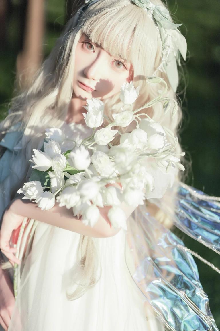 《林中精灵》｜是三不是世 · 27张写真