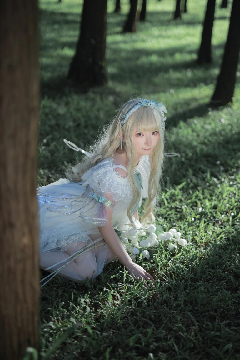 《林中精灵》｜是三不是世 · 27张写真