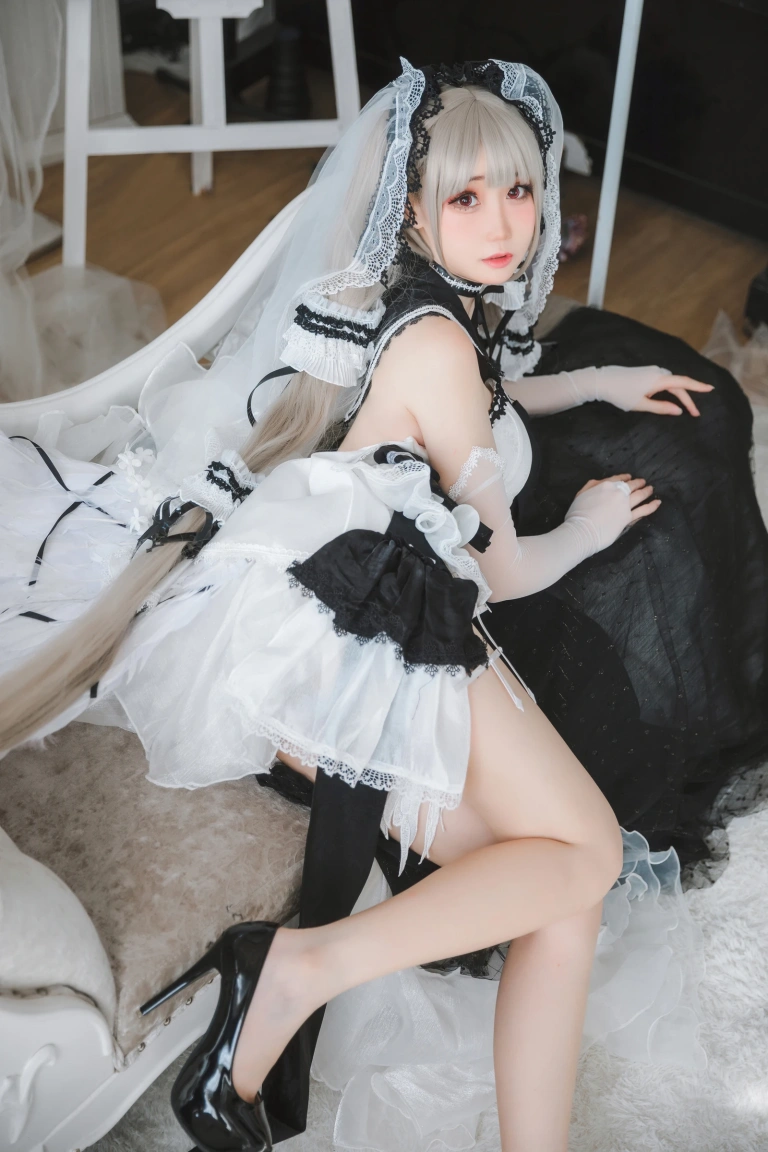 《可畏礼服》｜焖焖碳 · 33张写真
