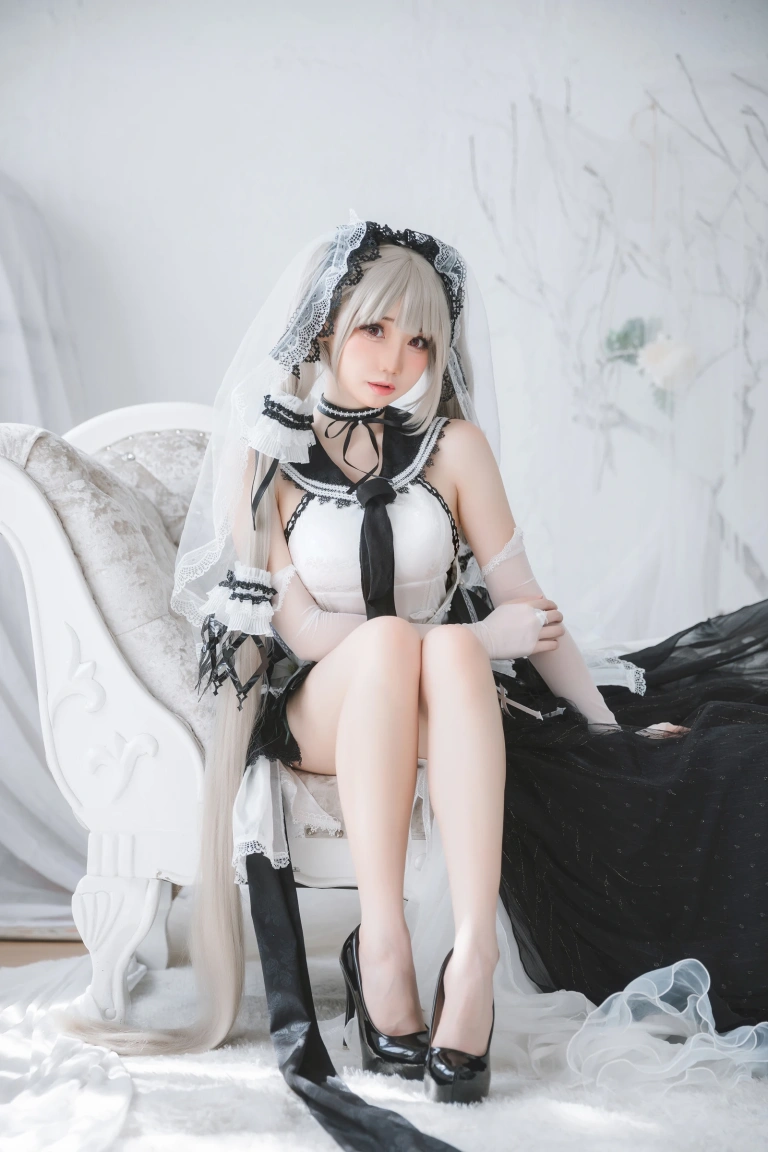 《可畏礼服》｜焖焖碳 · 33张写真