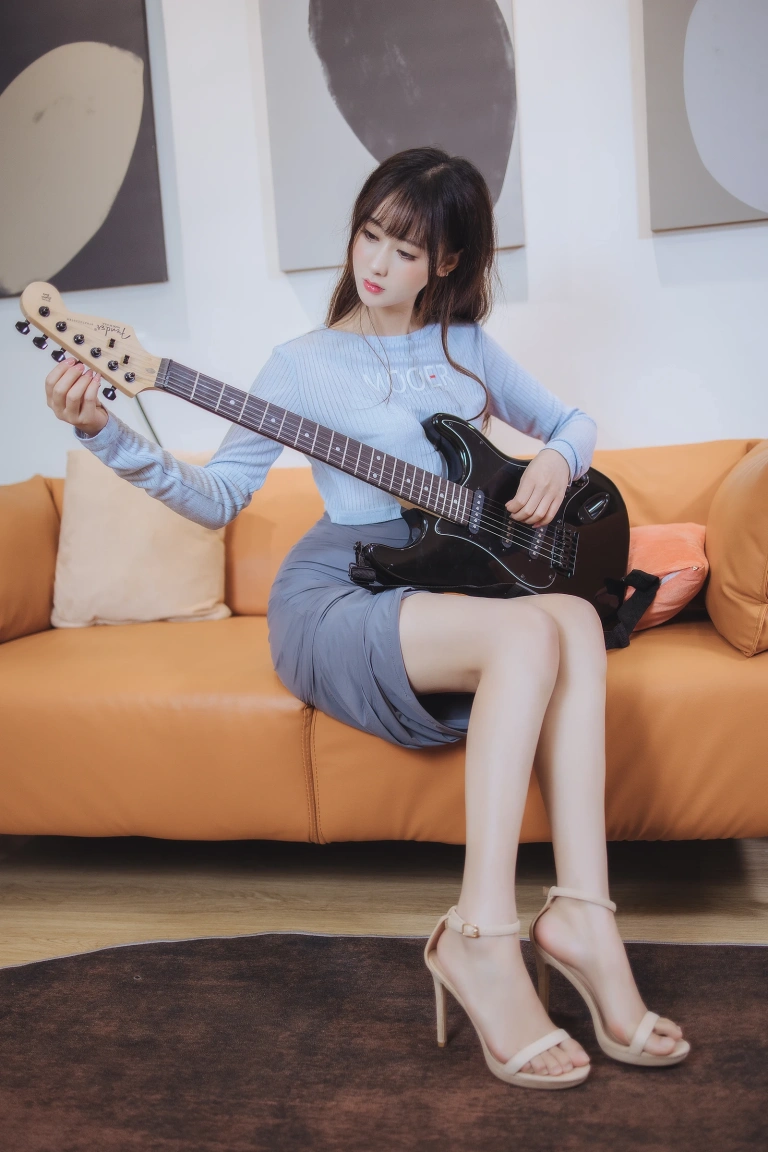 《吉他妹妹》｜羽生三未 · 43张写真
