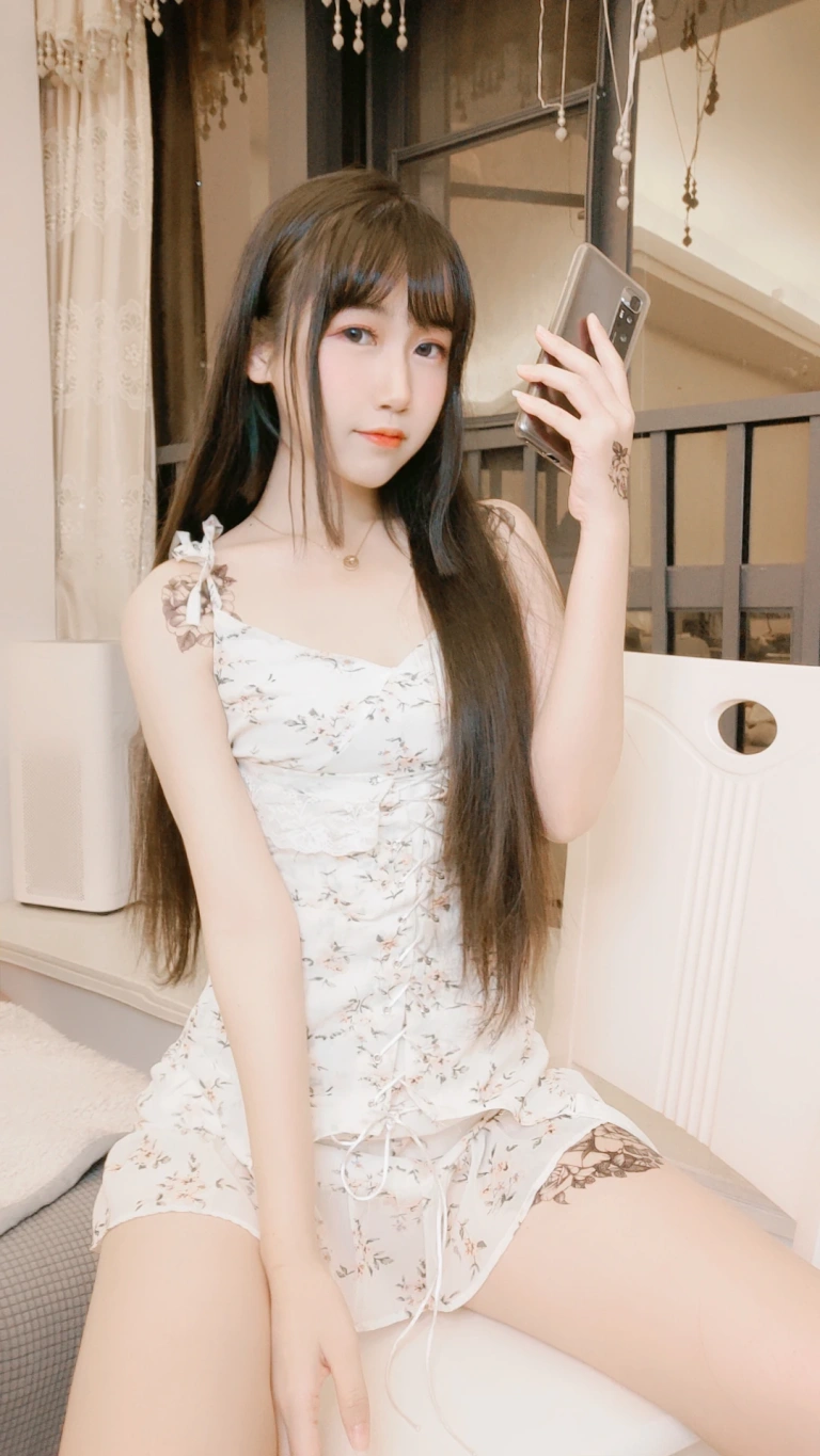 《温柔风连衣裙》｜不呆猫 · 15张写真