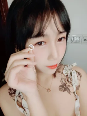《温柔风连衣裙》｜不呆猫 · 15张写真