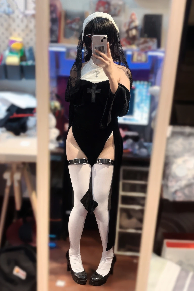 《修女的祷告》｜清水凪 · 18张写真、1 个视频