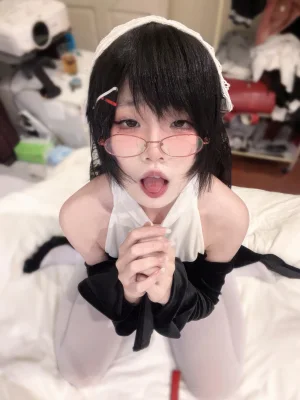 《修女的祷告》｜清水凪 · 18张写真、1 个视频