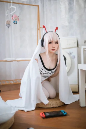 《绫波 宅版本》｜焖焖碳 · 29张写真