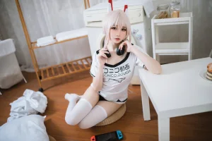 《绫波 宅版本》｜焖焖碳 · 29张写真