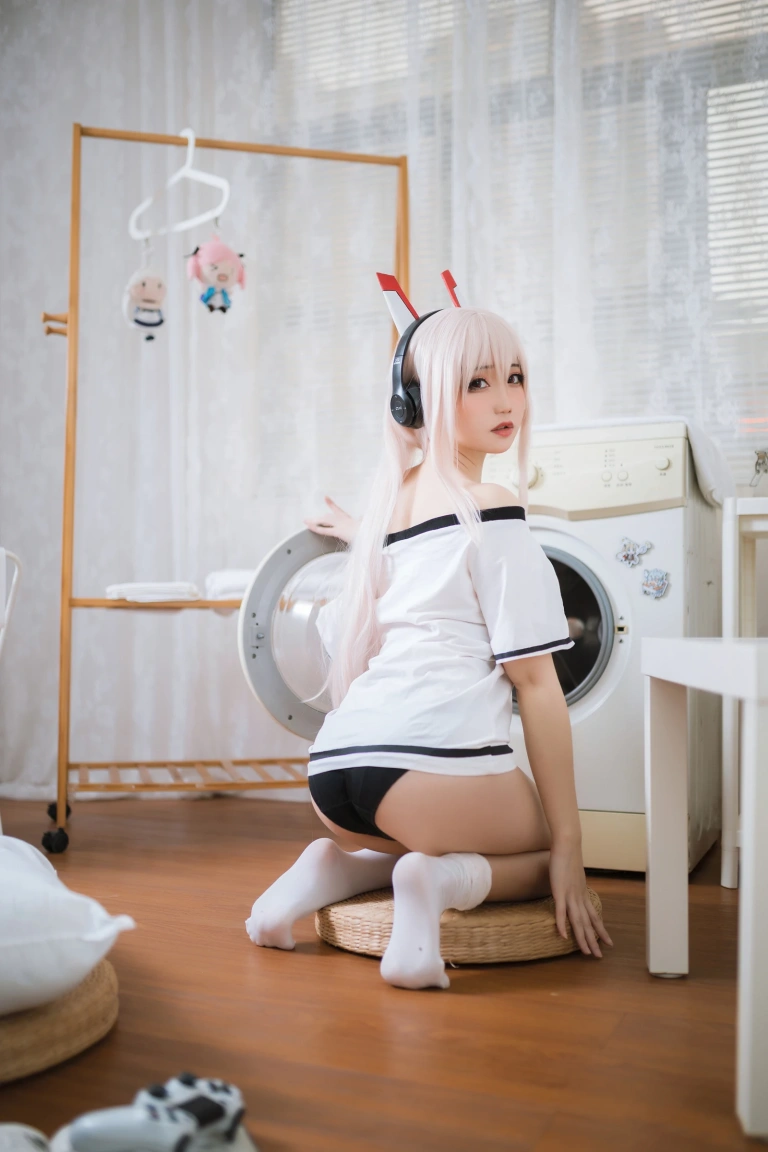 《绫波 宅版本》｜焖焖碳 · 29张写真