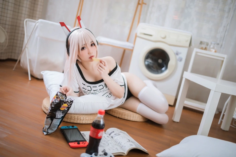 《绫波 宅版本》｜焖焖碳 · 29张写真