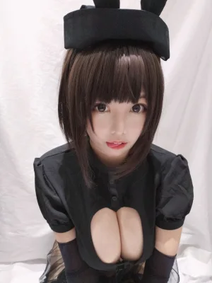 《兔子护士》｜蜜汁猫裘 · 30张写真