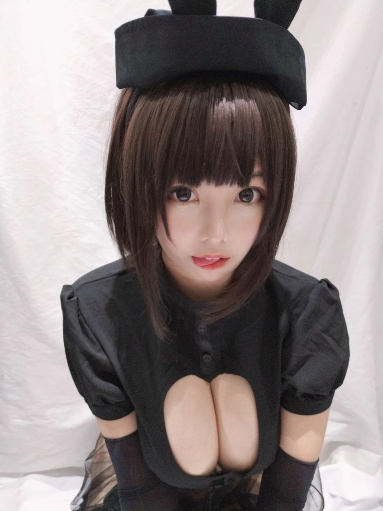 《兔子护士》｜蜜汁猫裘 · 30张写真