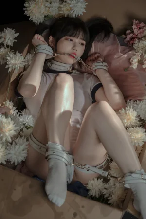 《体操服》｜七月喵子 · 43张写真
