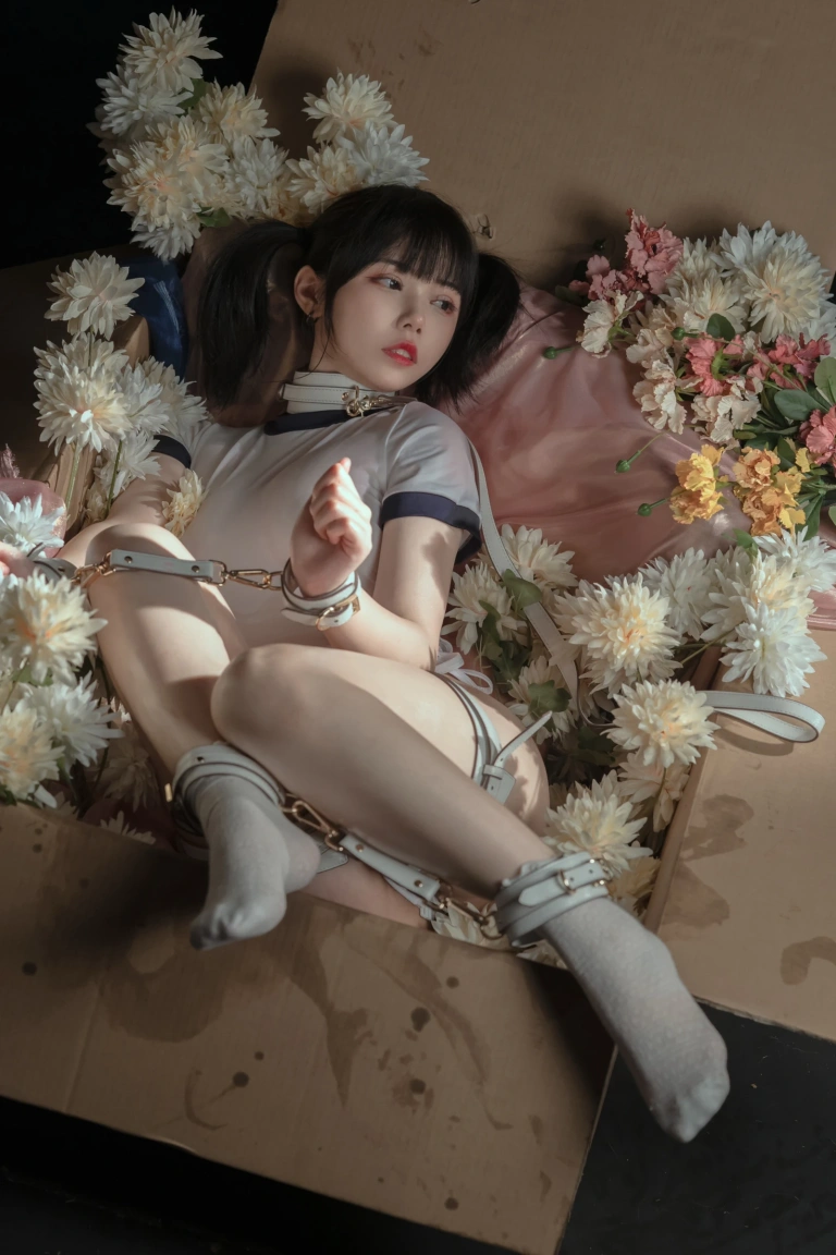 《体操服》｜七月喵子 · 43张写真