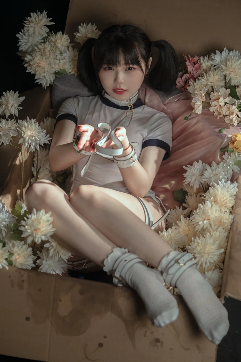 《体操服》｜七月喵子 · 43张写真