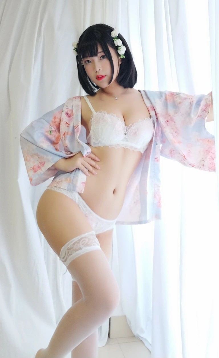 《花与酒与少女》｜白烨 · 81张写真、6 个视频