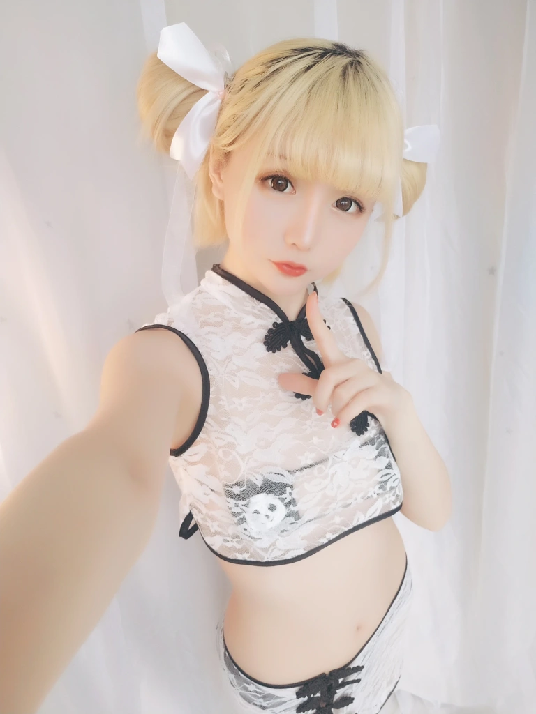 《VOL.16 熊猫旗袍》｜星之迟迟 · 61张写真