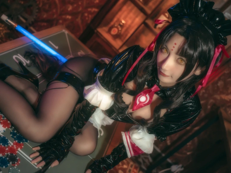 《杀生院女仆》｜是三不是世 · 18张写真