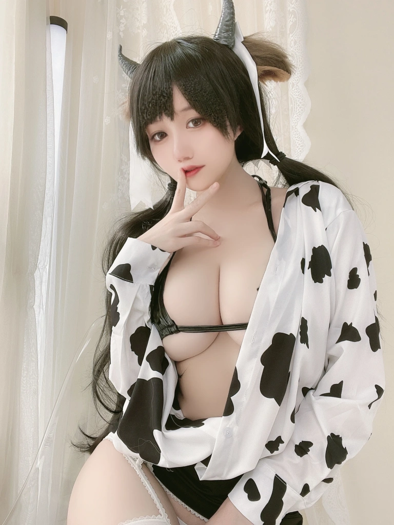 《奶牛衬衣》｜小仓千代 · 30张写真