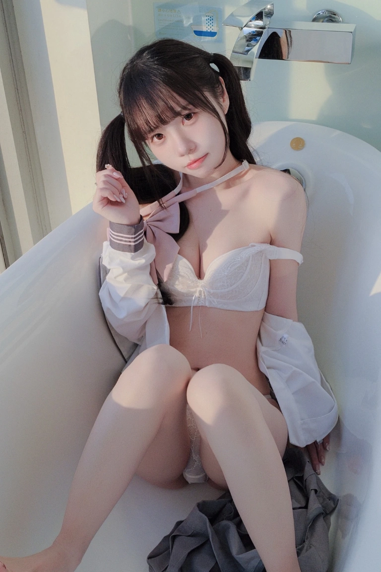 《放课后的私人时间》｜可可小白兔 · 48张写真