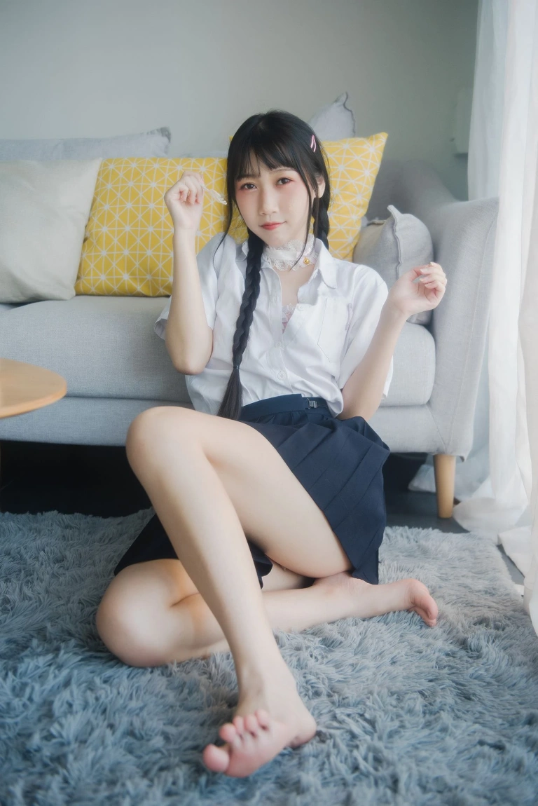 《奶油少女》｜不呆猫 · 80张写真、4 个视频