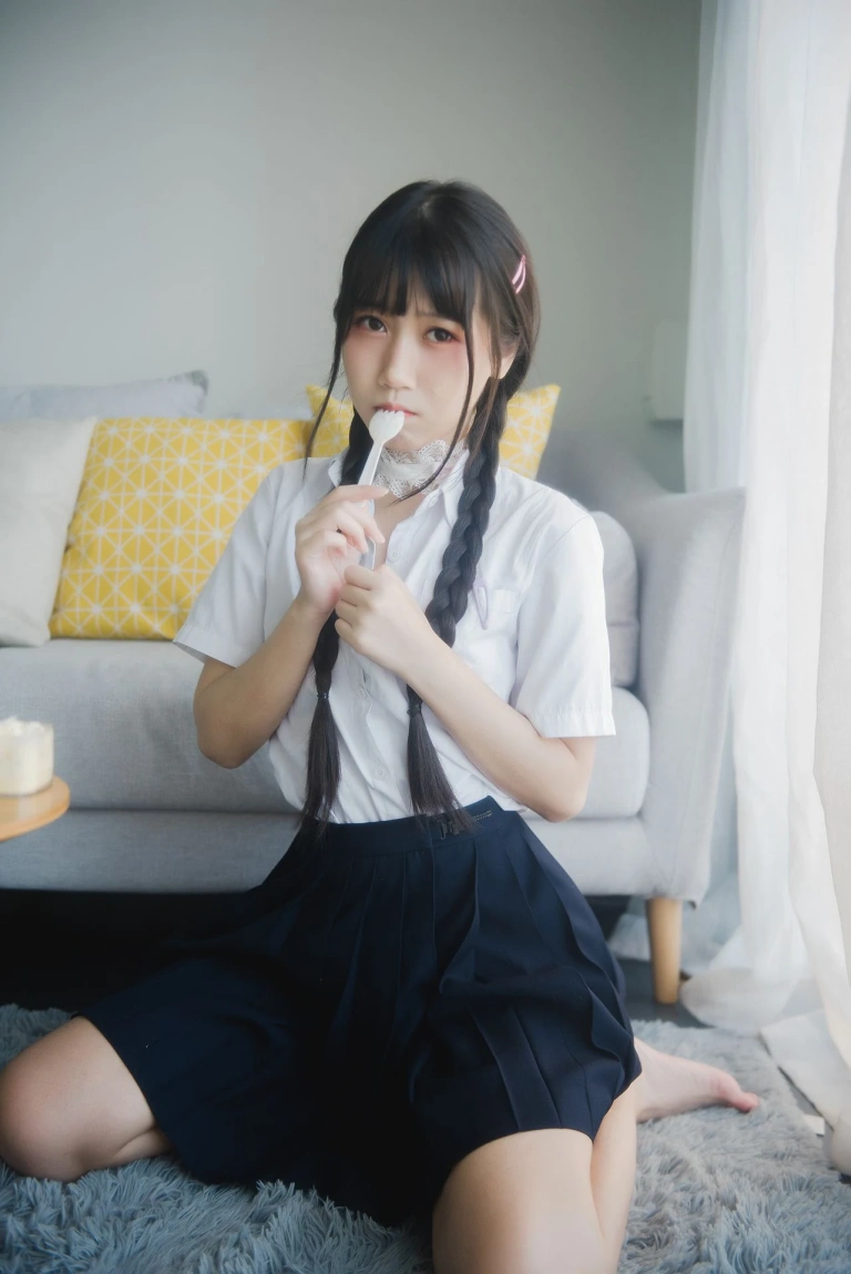 《奶油少女》｜不呆猫 · 80张写真、4 个视频
