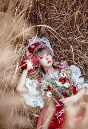 《Lolita红裙》｜阿包也是兔娘 · 12张写真