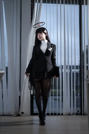 《蔚蓝档案 调月莉音OL》｜矢量鱼 · 36张写真