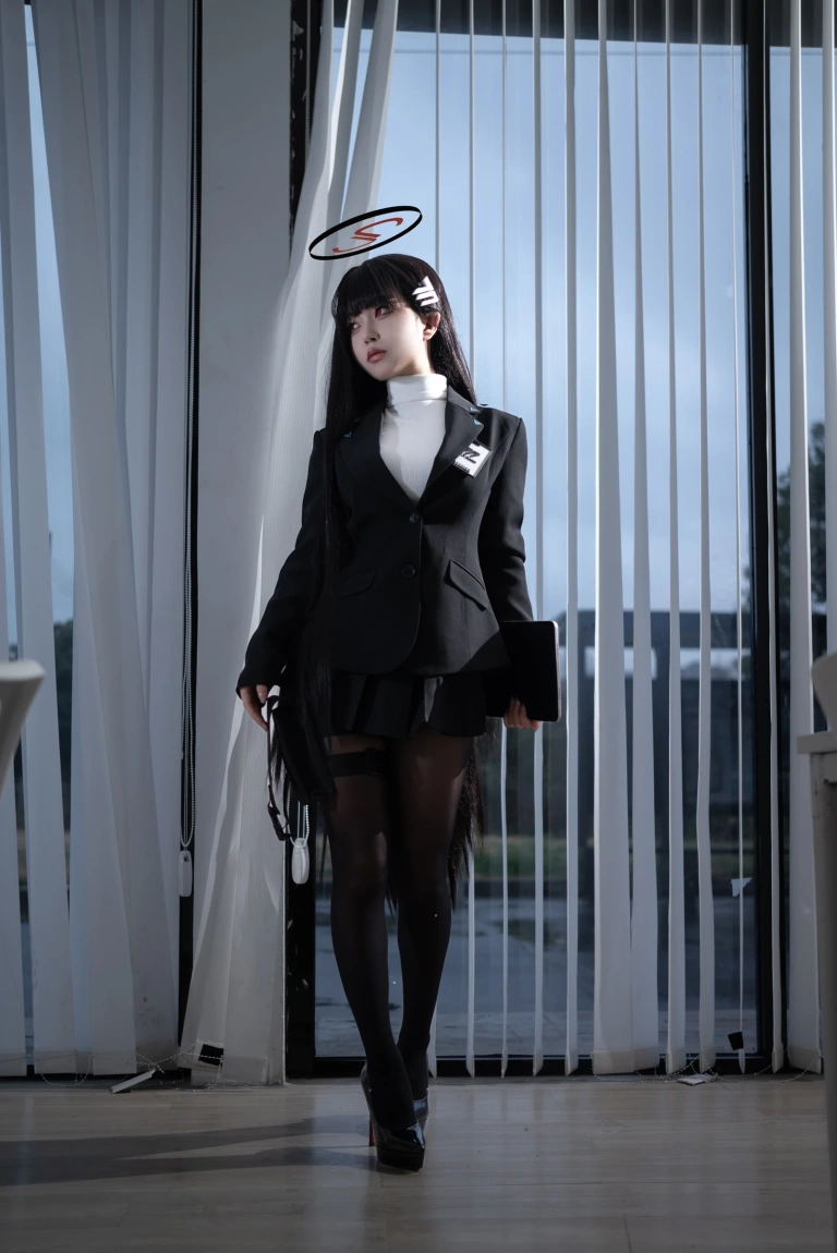 《蔚蓝档案 调月莉音OL》｜矢量鱼 · 36张写真