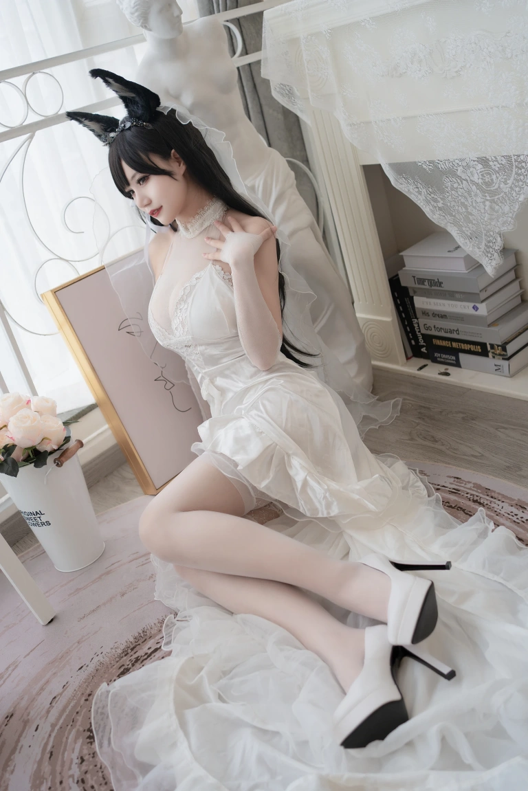 《爱宕婚纱》｜小仓千代 · 20张写真