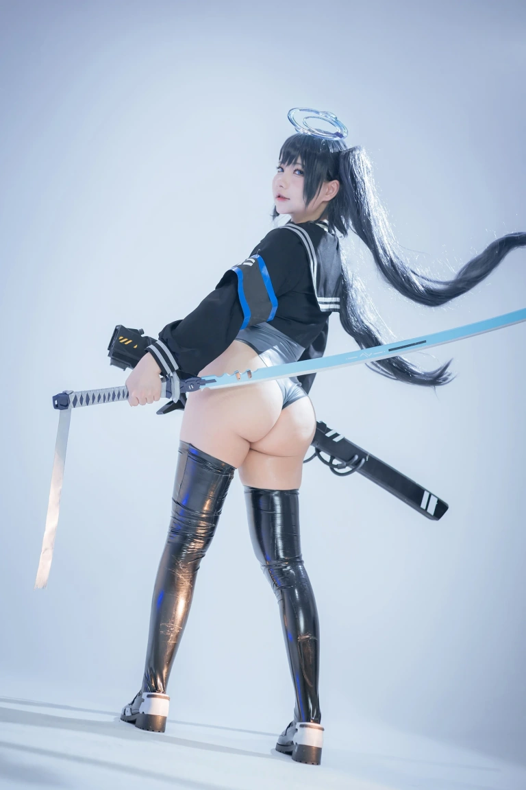 《蓝色袖章》｜是一只熊仔 · 25张写真