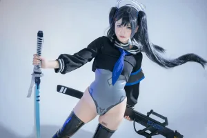 《蓝色袖章》｜是一只熊仔 · 25张写真